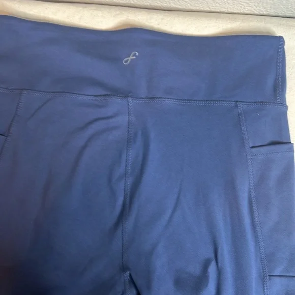 Freely High-Waisted Leggings – Women’s XL – Near Perfect Condition! - Picture 6 of 7